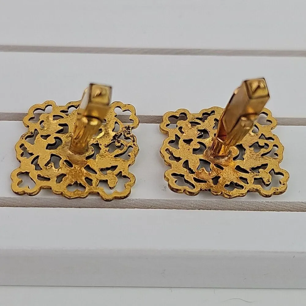 Vintage Cufflinks Gold Tone Filigree Black Foil Red Etched Ovals Unisex 4 Sets